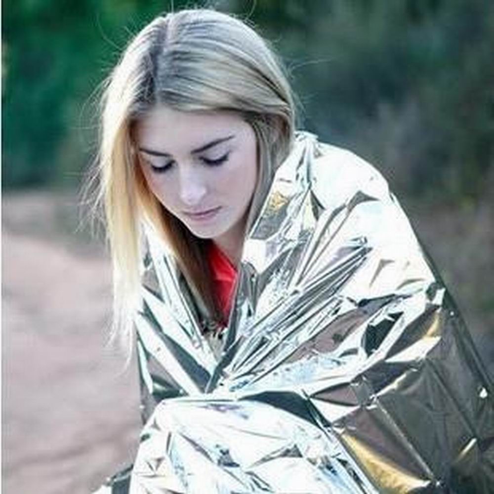 Couverture d'urgence en plein  - Field Dressing Kit avis et prix